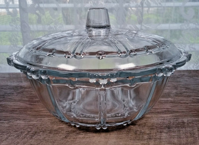 KIG Indonesia VTG 1970's Clear Glass Candy Oyster & Pearl Design Dish & Lid 7''
