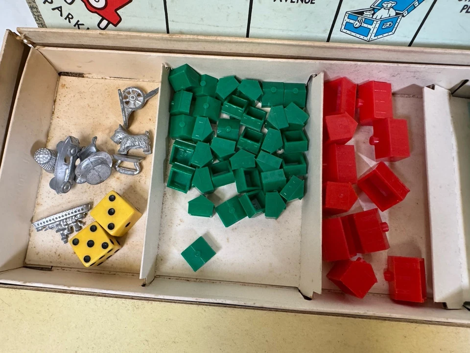Juego Monopoly 1954 vintage caja amarilla fichas de madera incompletas. Ver descripción. Foto 4 de 4
