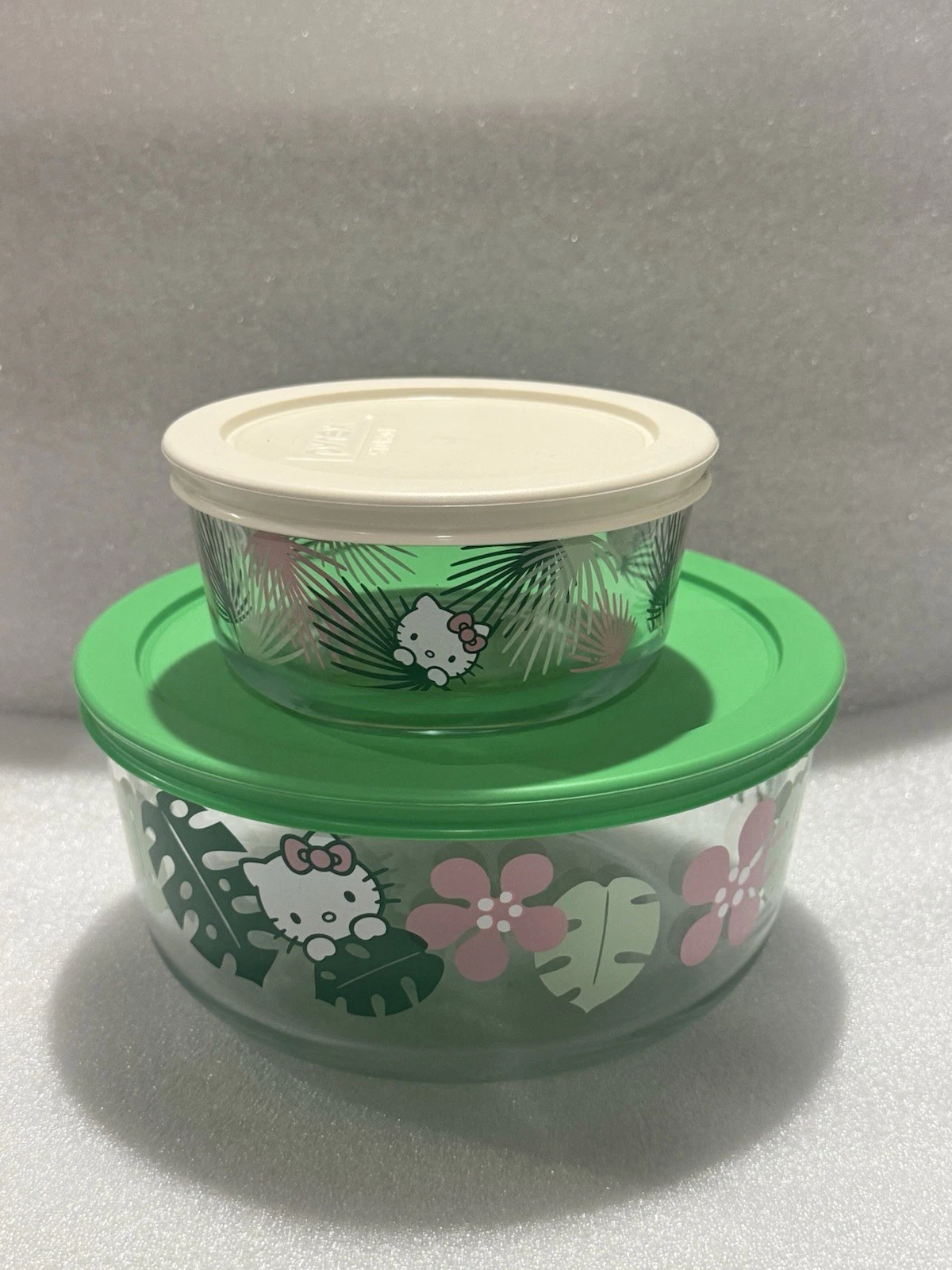 2 Ct SANRIO HELLO KITTY KITCHEN PYREX GLASS FOOD STORAGE CONTAINER FERN GREEN
Opens in a new window 