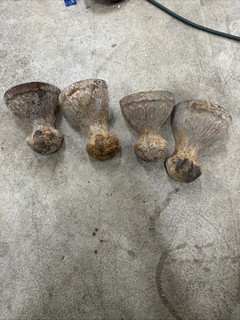 IVantage Cast Iron Claw Feet