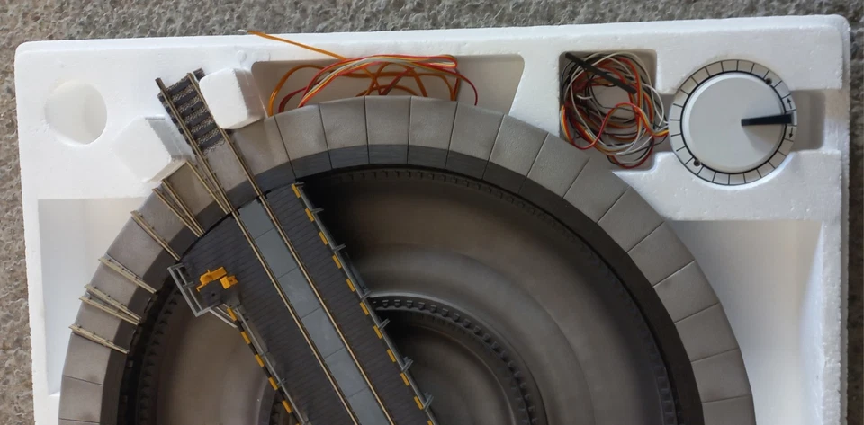 Fleischmann 6152 Piattaforma girevole motorizzata con pannello di controllo H0 - Immagine 4 di 4