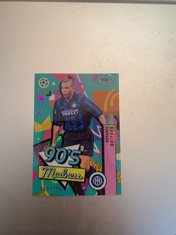 2026 Ronaldo finest 90s madness refractor /199 mint condition