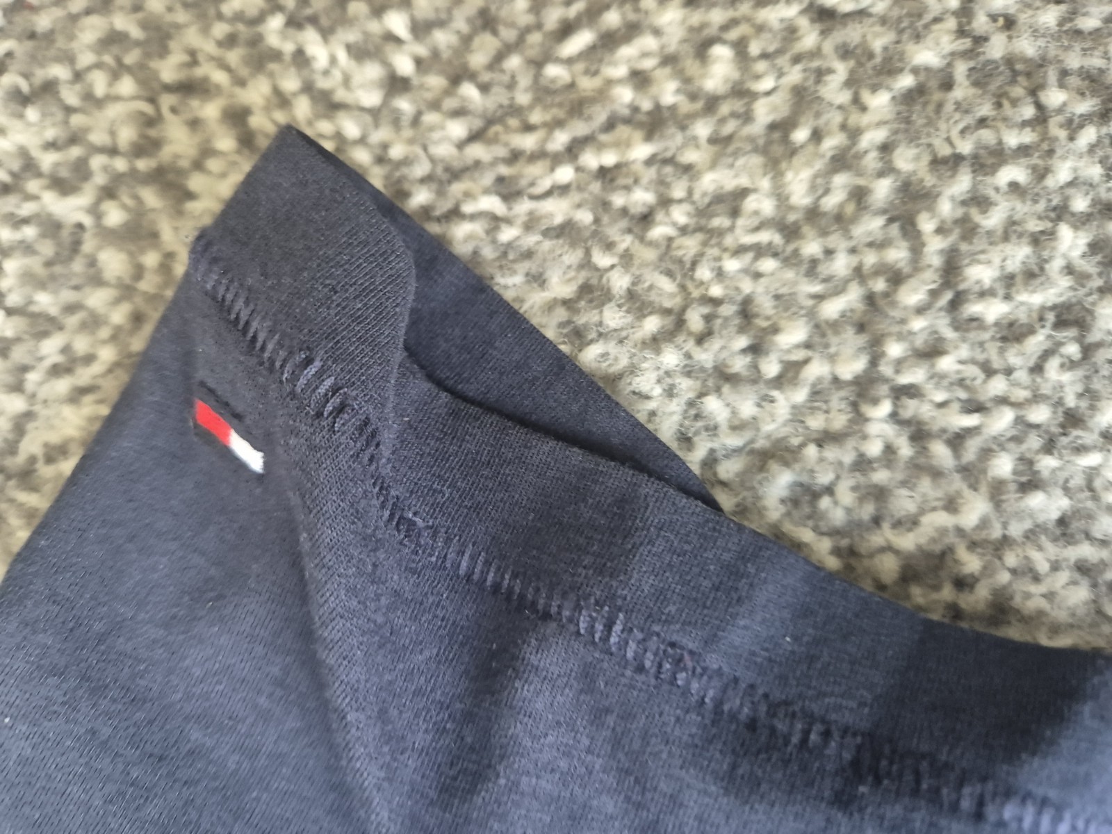 Tommy Hilfiger Essential Monogram T-Shirt - Navy Blue Medium Great Condition image 5