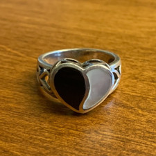 USED Sterling Silver Onyx and Mother of Pearl Heart Ring Size 6