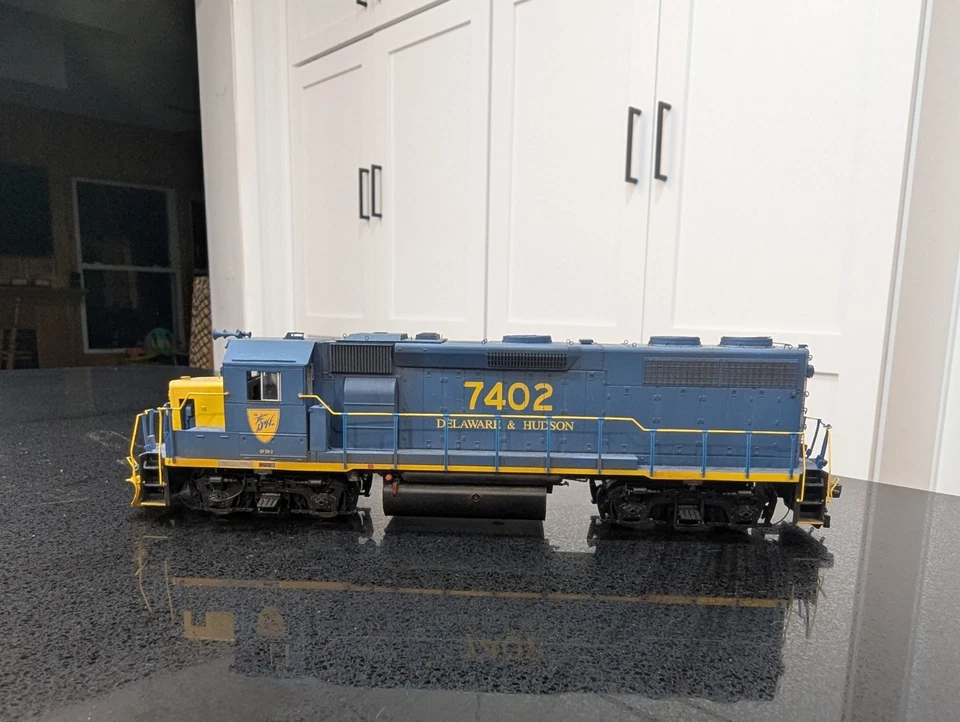 Sonido HO Athearn Genesis EMD GP39-2 D&H 7402 DCC Foto 4 de 4