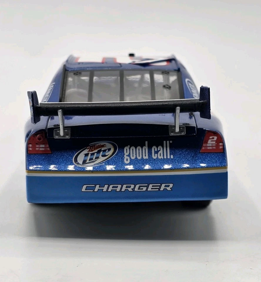 Dodge Charger Kurt Busch 2008 Miller Lite 1:24 NASCAR diecast sin divisor delantero Foto 4 de 4
