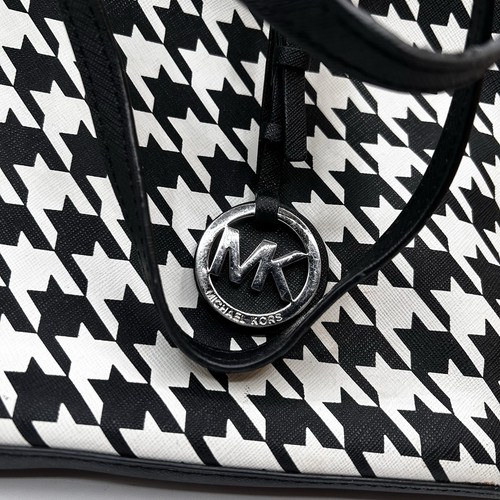 AUTHENTIC MICHAEL KORS HOUNDSTOOTH LARGE TOTE BAG PURSE_BLACK/WHITE_ - Picture 2 of 7