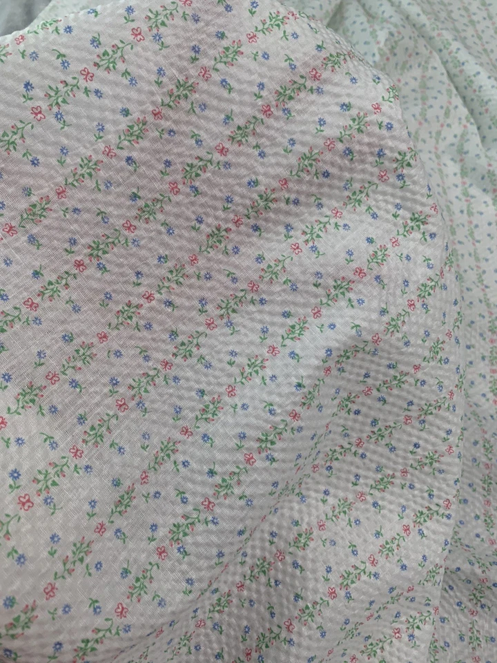 复古面料棉花印花花卉 45 英寸宽 3 码娇小花朵蝴蝶 — 第 4/4 张图片