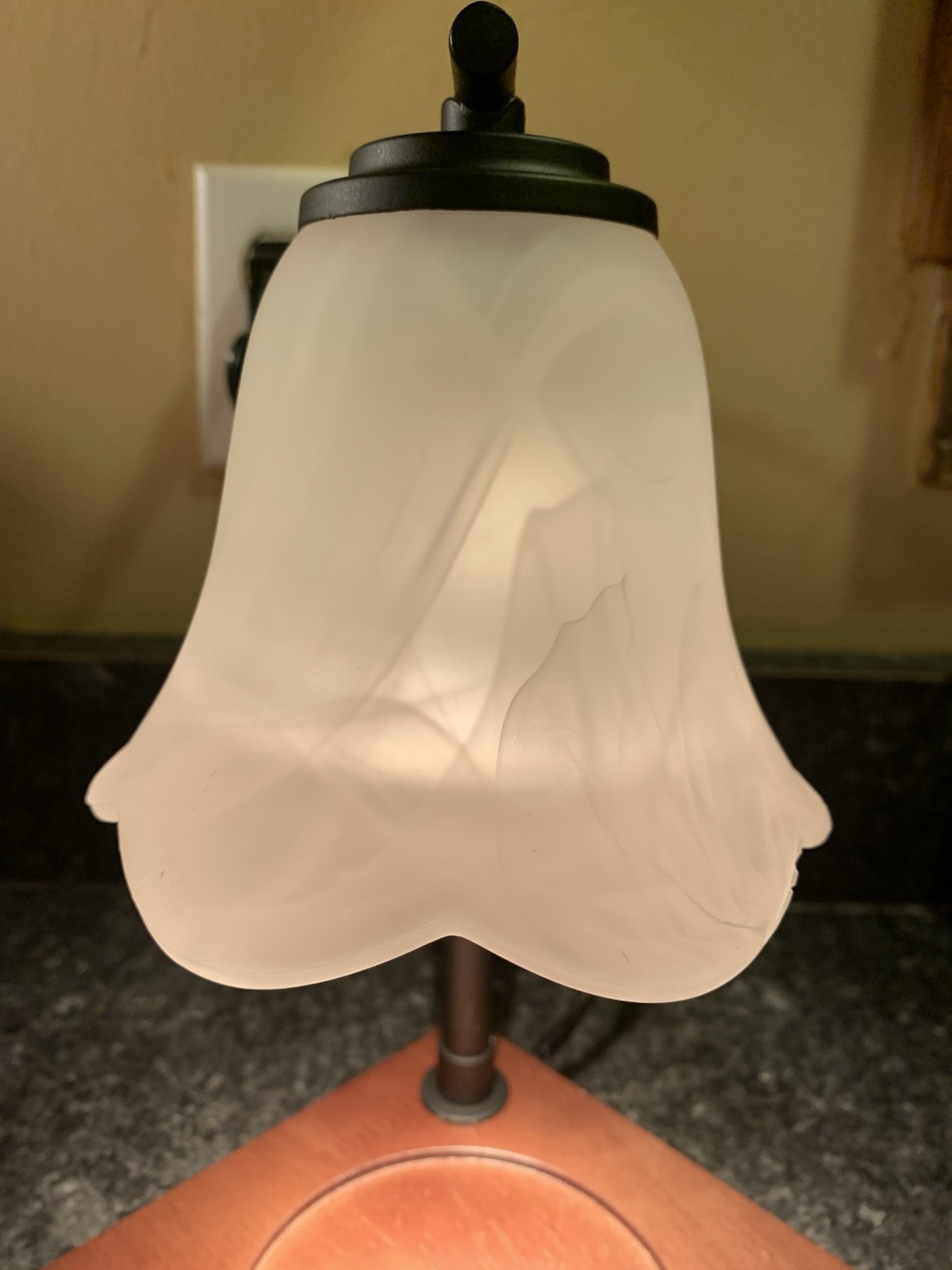 Electric Warmer Lamp For Candles Wax Wafers Or Essential Oils thumbnail 3