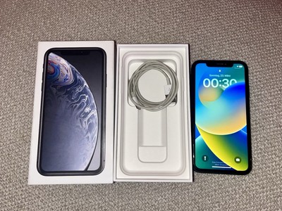 iPhone XR black 128 GB mit OVP