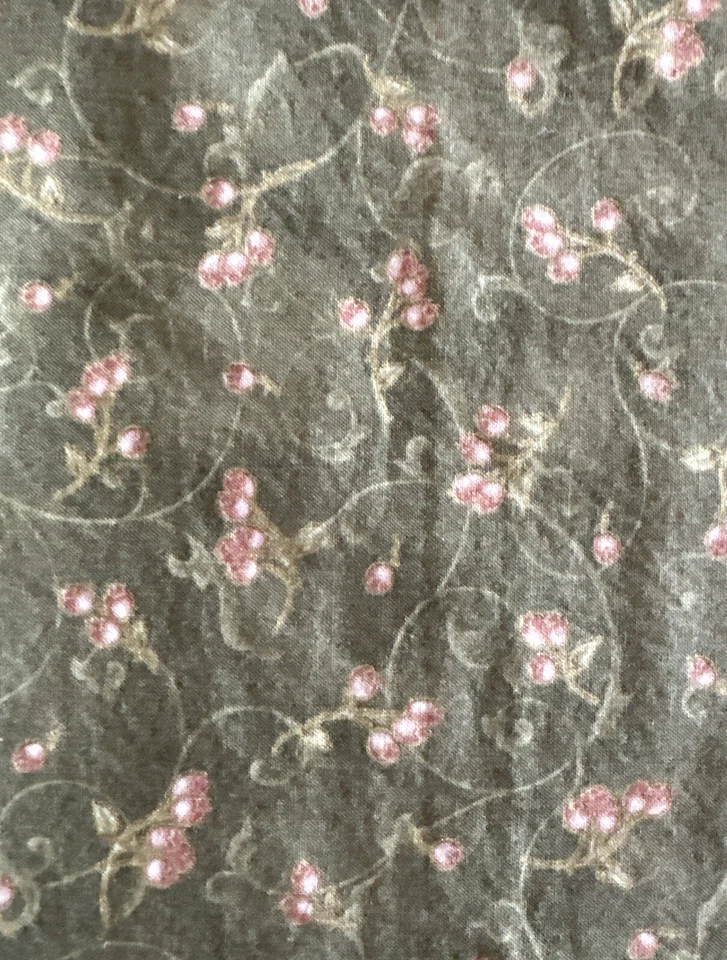 Vtg Cotton Fabric 3-PIECESET Valance W19”L79” 2Curtains W39”xL39” Burgundy/Green - Image 4 of 4