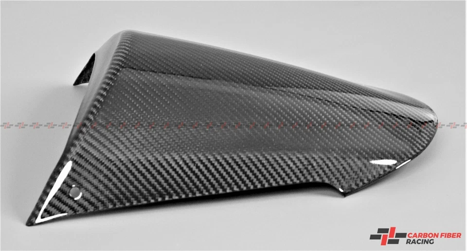 Cubierta de triple asiento Triumph Street 2007-2012 - 100 % fibra de carbono Foto 2 de 3
