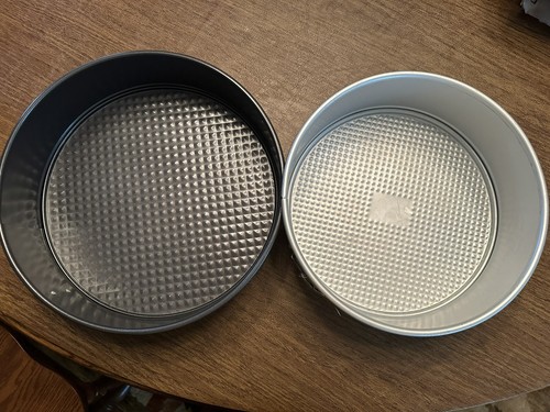Wilton Non Stick coated Spring form Pan, 10 Inch - great for Cheesecake ...