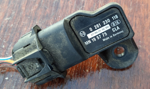 Smart Forfour Mitsubishi Colt / Lanzer Ladedrucksensor MN195775 BOSCH 0261230118