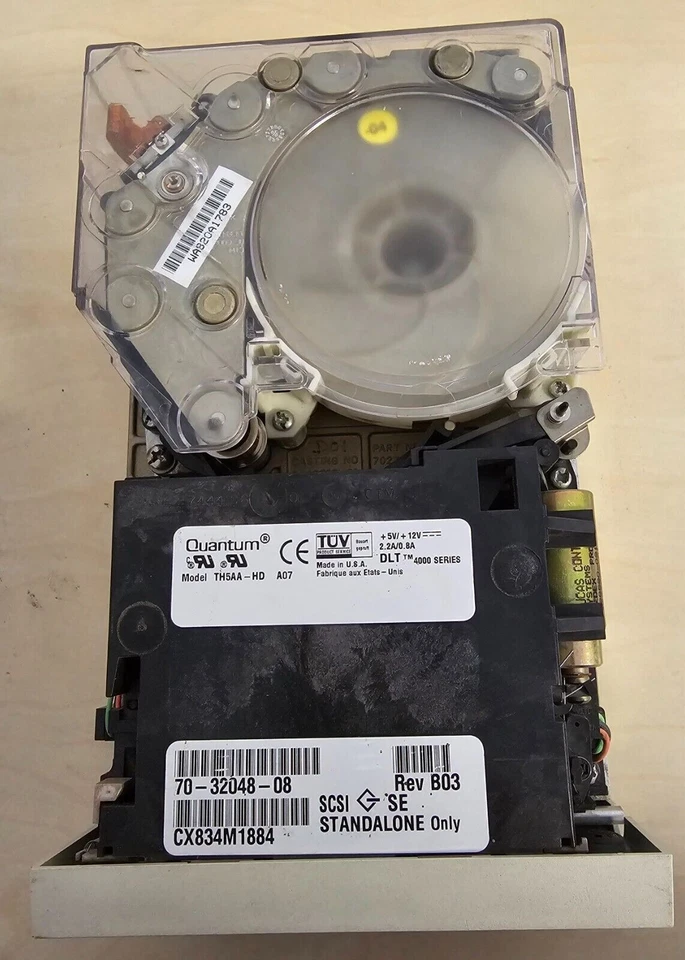 Quantum Tape Drive DLT4000 SCSI SE Internal 70-32048-08 REV BO3 - Image 2 of 4