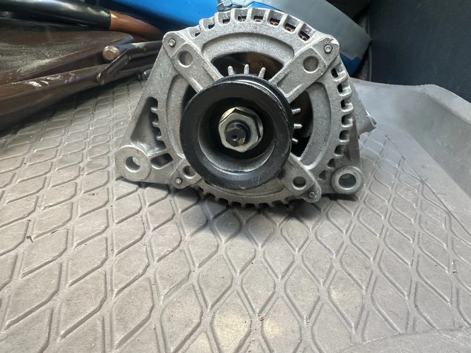 2002-2008 DODGE RAM 1500 Pickup Alternador 136 Amp 56041120AC       - Imagem 4 de 4