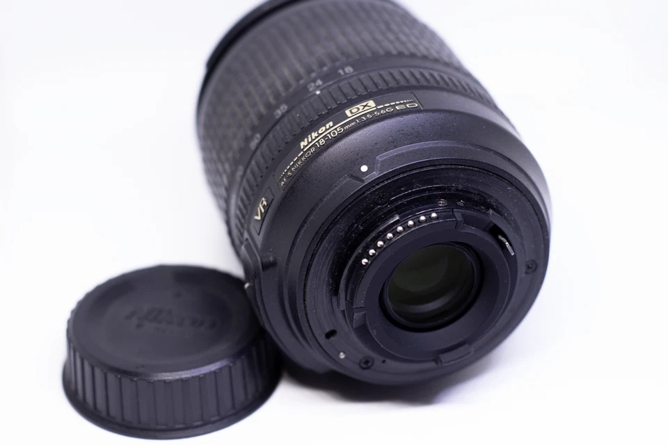 Nikon AF-S DX NIKKOR 18-105mm f/3.5-5.6G ED VR Objetivo - Negro - Imagen 2 de 2