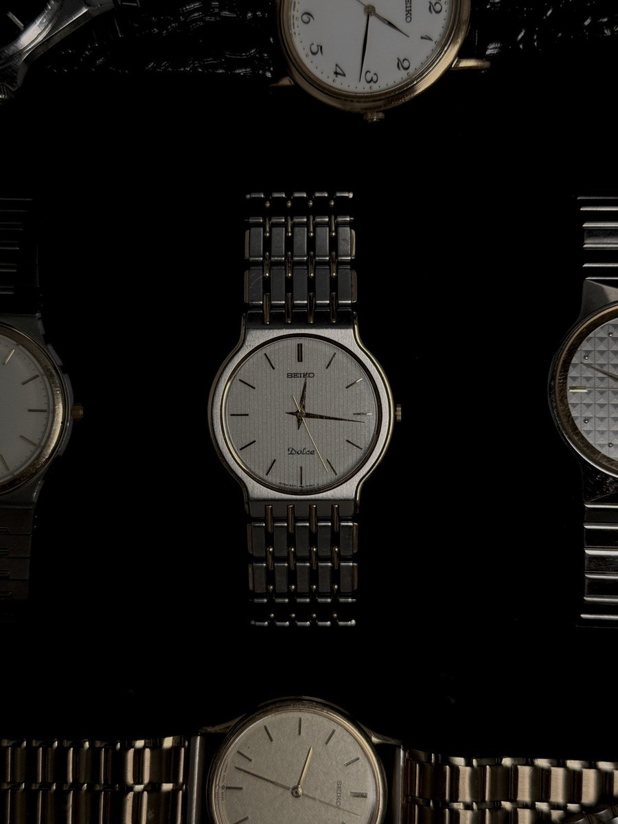 Seiko Dolce Men's Quartz Wristwatch Ref 8N41-6030 Silver Stainless