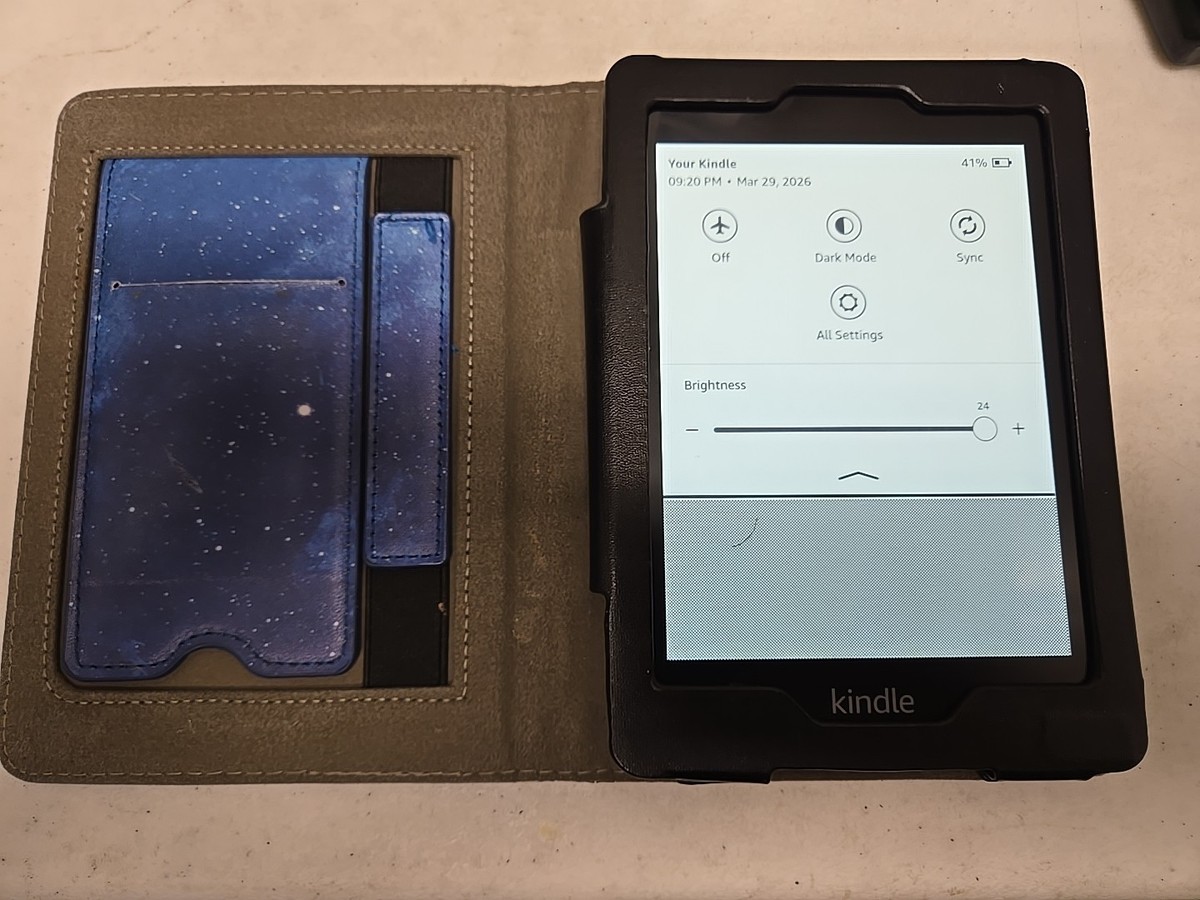Amazon Kindle Paperwhite 10th Generation, 8GB, Wi-Fi, 6