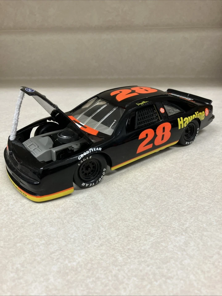 Revell 1991 1/24 Die-Cast #28 Texaco Havoline Thunderbird~Davey Allison - Image 4 of 4