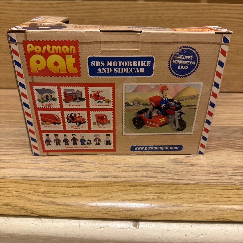 POSTMAN PAT AND JESS THE CAT WITH PUSH ALONG MOTORBIKE & SIDECAR - Image 2 of 2