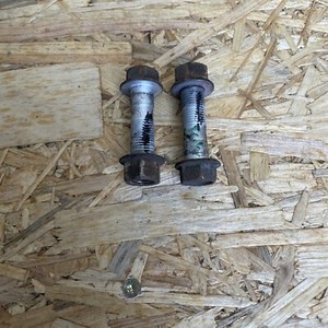 Schrauben Federbein Toyota Yaris 2003