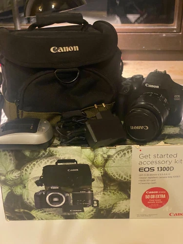 Canon EOS 1300D 18.0MP Digitalkamera - Schwarz (Kit mit EF-S IS II 18-55mm...