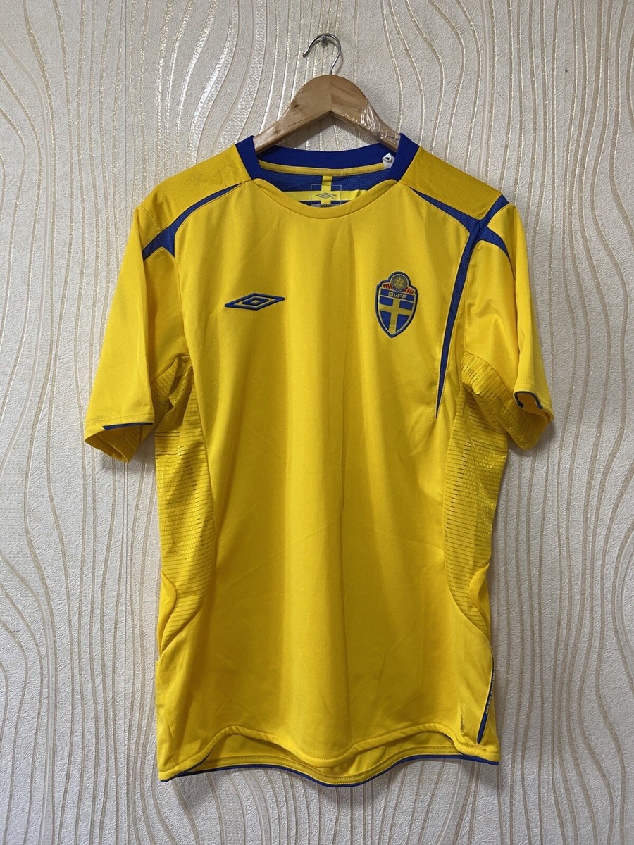 ウェア 00s umbro Sweden national team uniform SWEDEN 2005 2006 HOME FOOTBALL SHIRT SOCCER JERSEY UMBRO sz