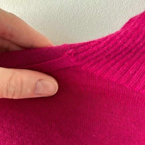 Gucci fuchsia short sleeve cashmere turtleneck SMALL (AS IS) - Picture 7 of 7