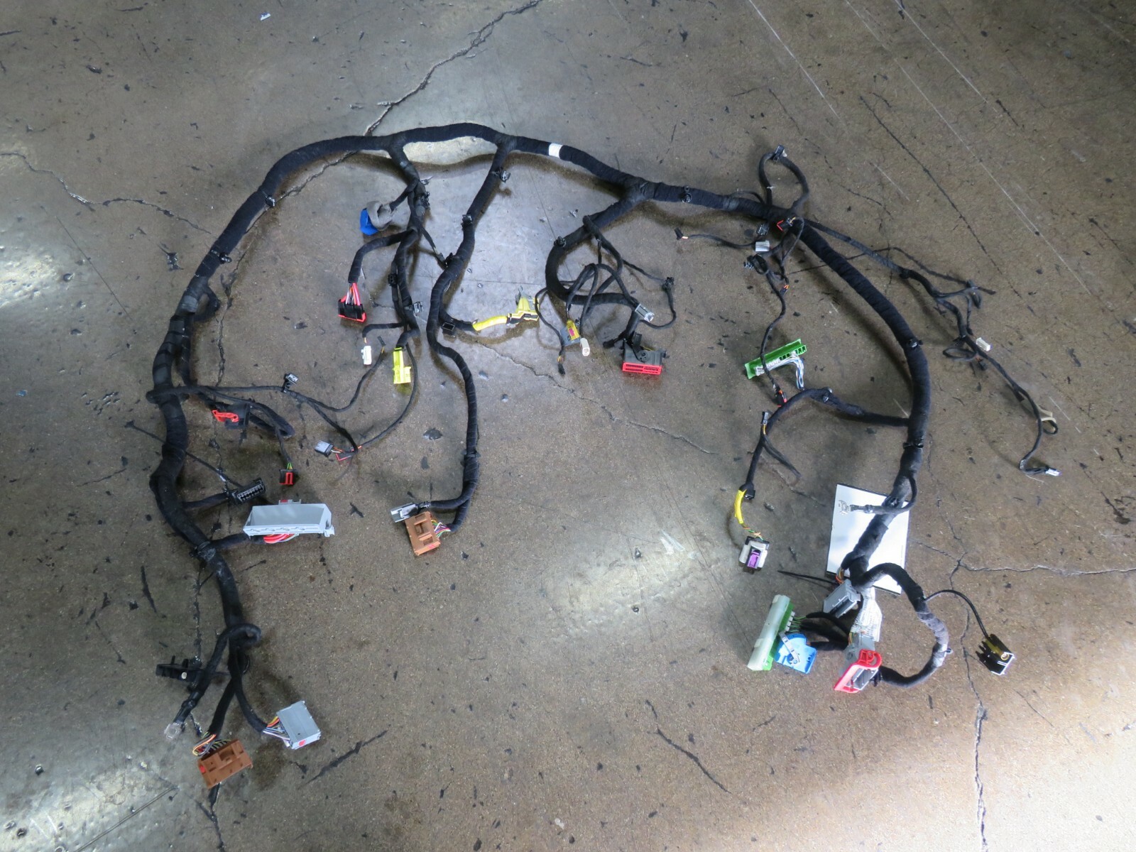 Maserati Levante, Main Dash Wire Harness, Used, P/N 670035189