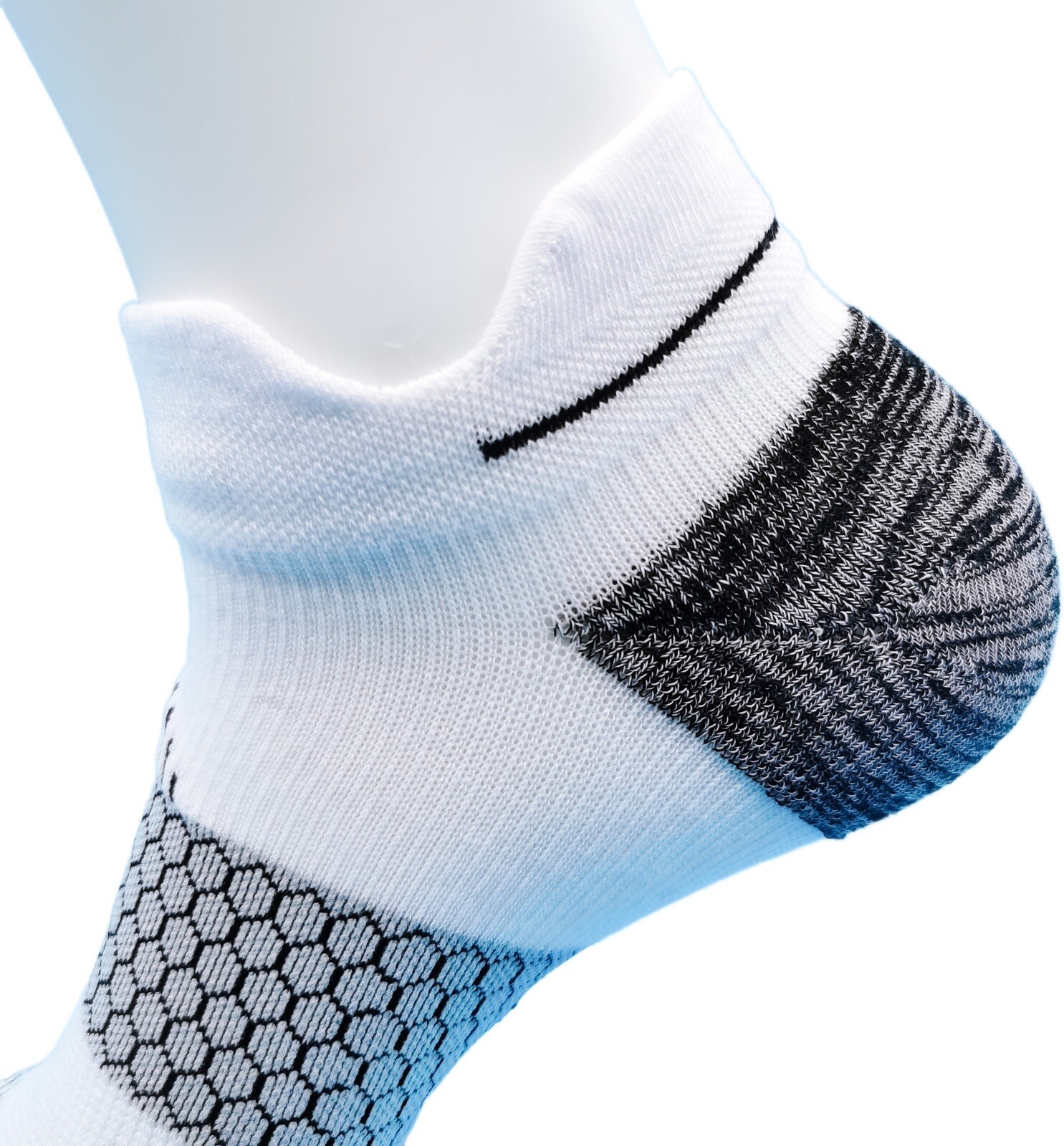 Bombas 6 pairs Women Lightweight running Ankle Socks Size Medium White