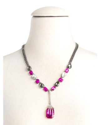 NEW BETSEY JOHNSON SKELETON HAND CRYSTALS HOLDING FUCHSIA PINK STONE Y NECKLACE