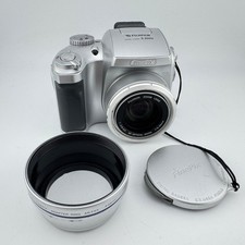 Fujifilm FinePix S3000 Digital Camera 3.2MP 6X Optical Zoom Silver WORKS
