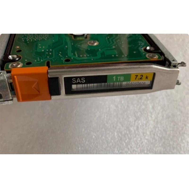 V4-2S07-010 EMC 1TB 005050606 7.2K 2.5" SAS Hard Drive VNX5200 VNX5400 - Image 2 of 4