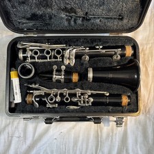 Yamaha Model YCL20 BB Student Clarinet With C...