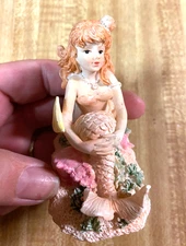 Peach Mermaid Figurine Poly Resin Glitter Fish Tank Aquarium Decor 3 1/2"