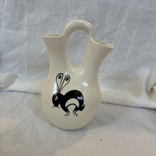 Vintage Signed 1979 New Mexico Native American Wedding Vase Rabbit Hare