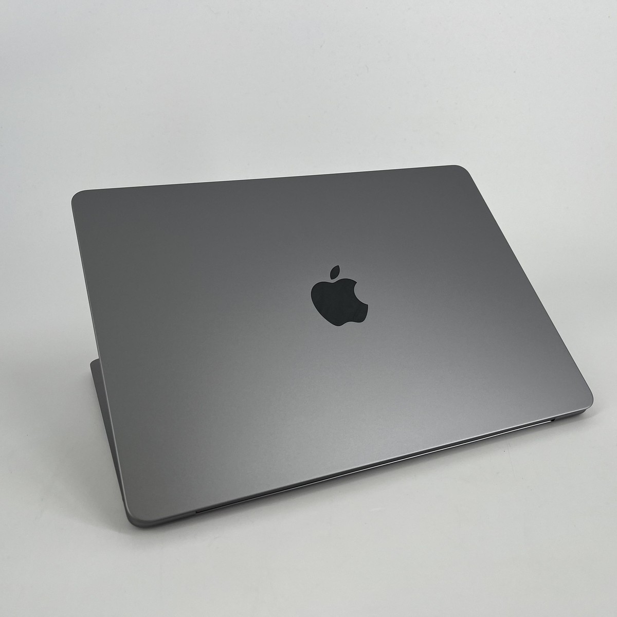 Apple MacBook Air 13 2024 M3 8-Core CPU 8-Core GPU 8GB 256GB Space