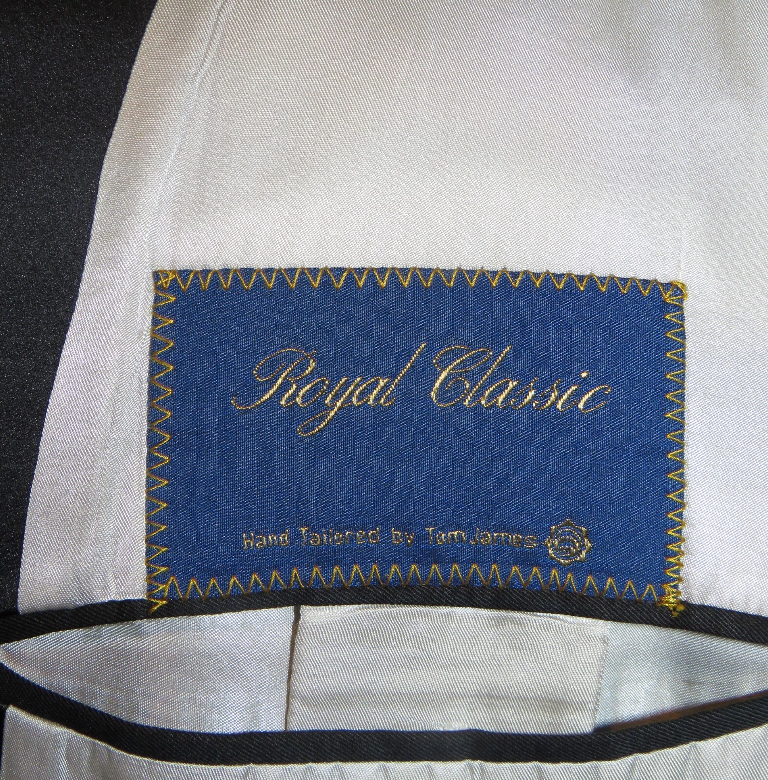 Tom James Bespoke Solid Black One Button Shawl Co… - image 16