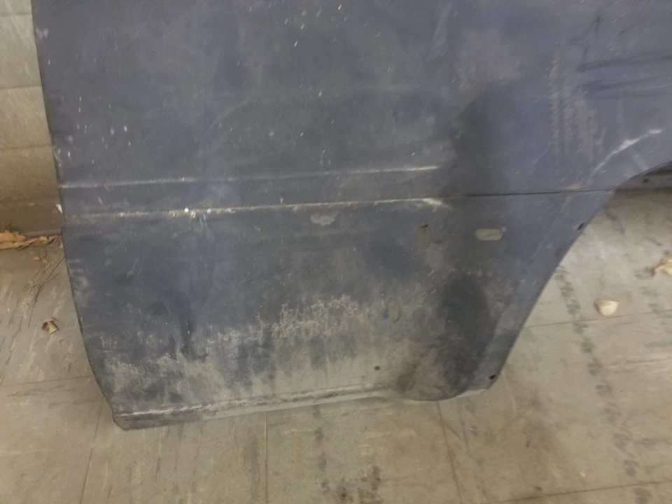 Camión Toyota caja lado 76 pulgadas OEM nuevo finales de 80 lado del conductor Foto 2 de 4