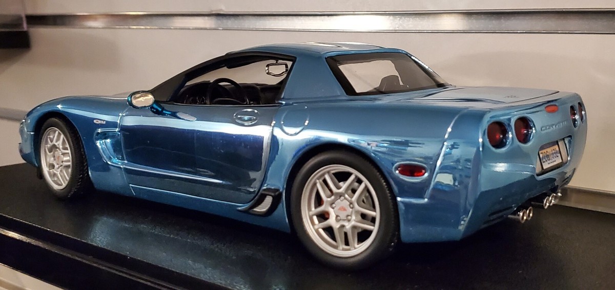ERTL 50th Anniversary Collection 2003 C5 Corvette Z06 - Blue