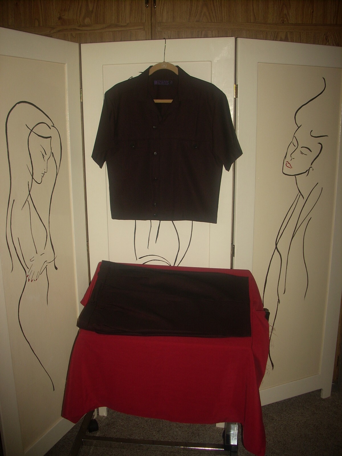 MEN'S DESIGNER TAILORED BURGUNDY BLACK SHARKSKIN SHIRT SHORT PANTS WALKING SUIT