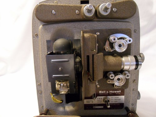 VINTAGE BELL & HOWELL 8 MM MOVIE PROJECTOR, MODEL 253-AX - Picture 5 of 6