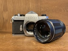 Near Mint Pentax SMC Takumar 135mm F/3.5 Lens w/ Bonus Spotmatic Camera