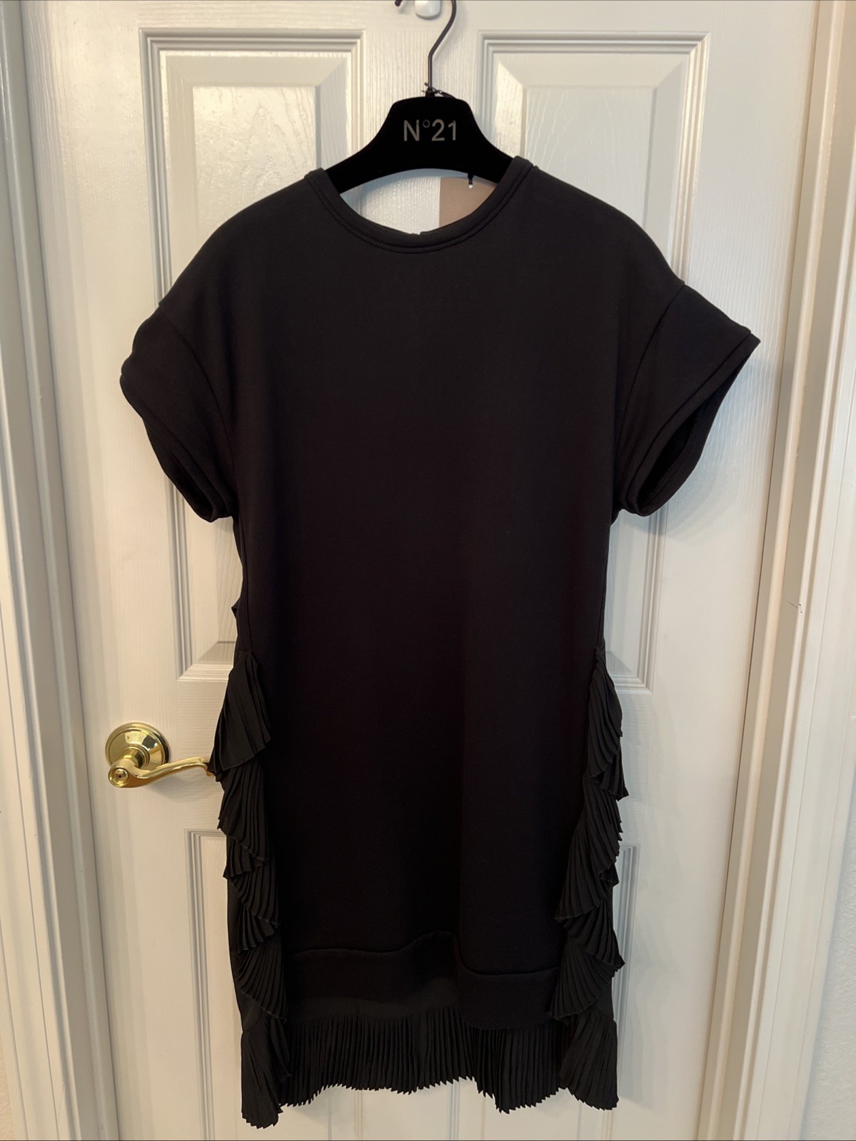 No 21 Black Dress Made In Italy includes tags and hanger
