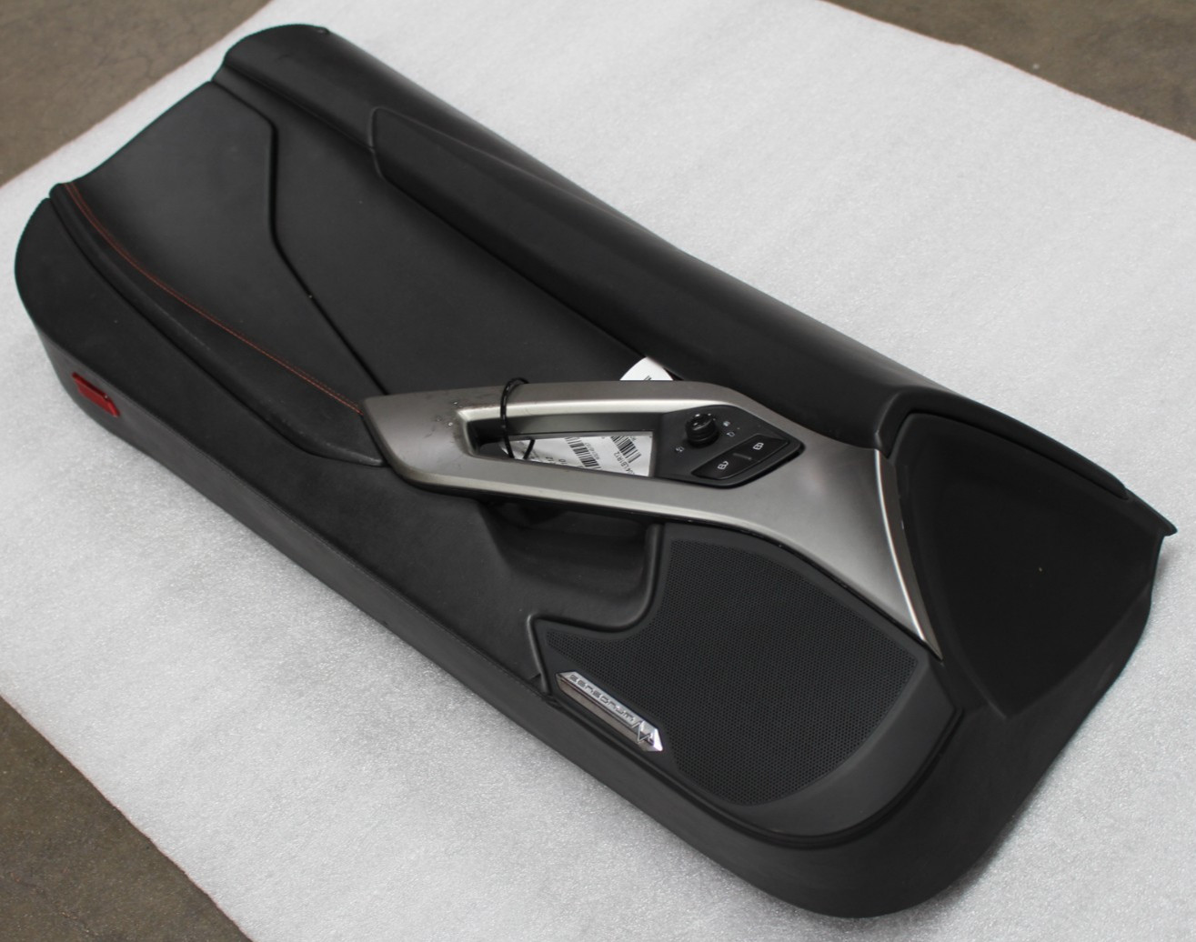 Lamborghini Aventador, LH, Front Door Trim Panel, Scratches, Used, 471868423B