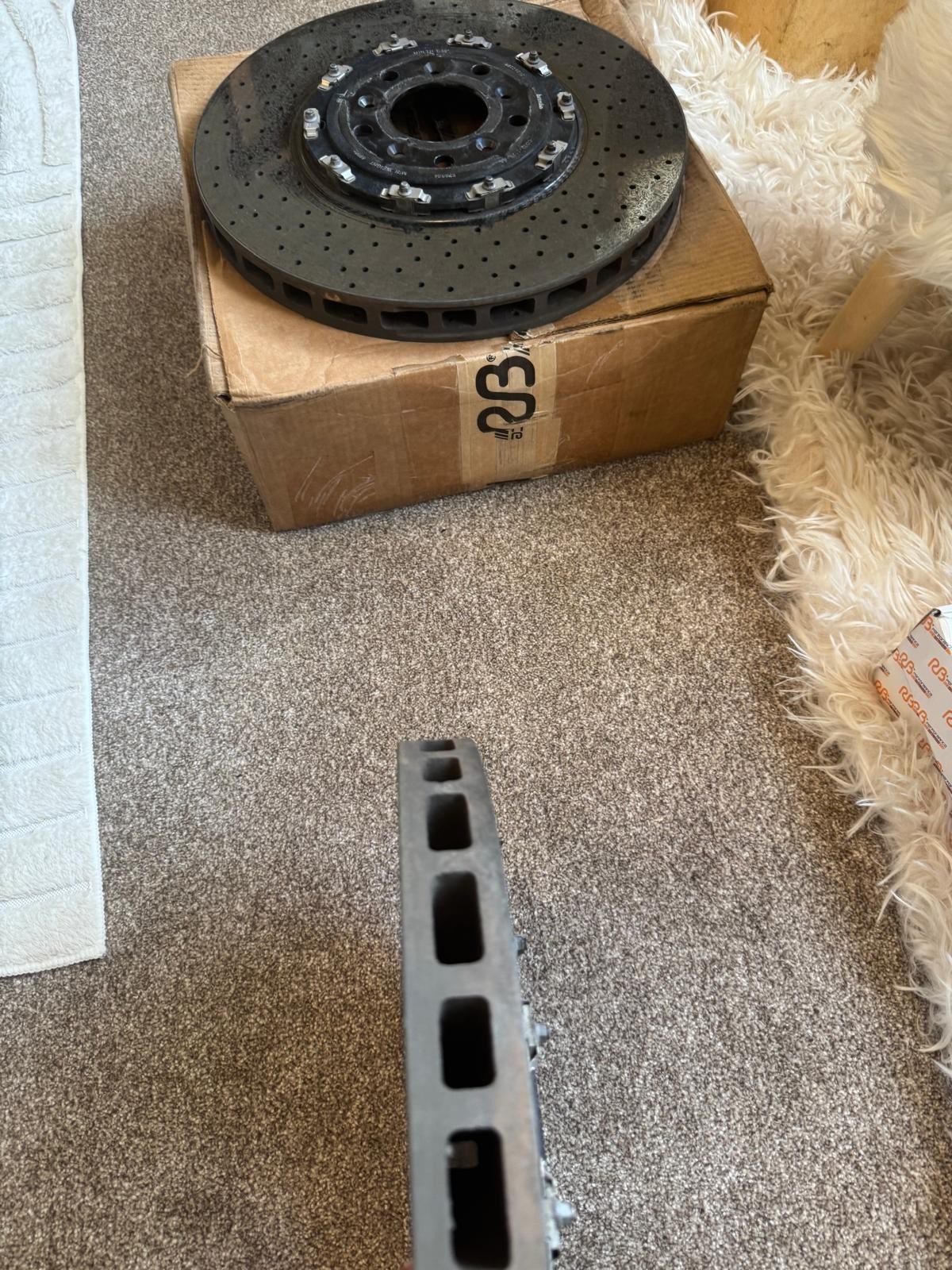 Aston Martin Vanquish 2014 Brake pads Set