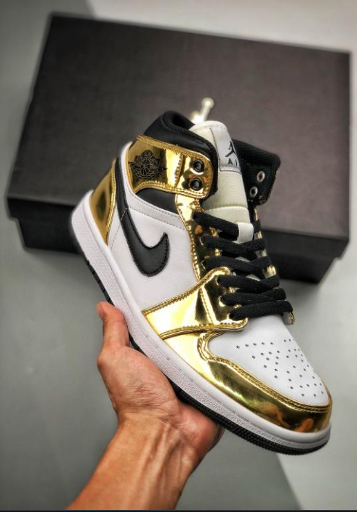 Nike Air Jordan 1 Mid SE Metallic Gold Black White Men's Size 4y - 12  DC1419-700