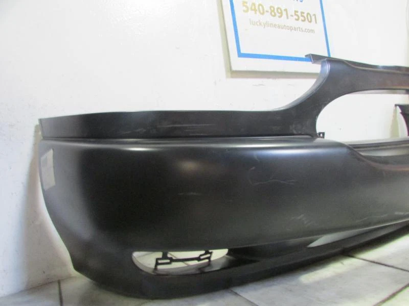 Parachoques delantero Nissan Quest 99 00 Foto 2 de 3