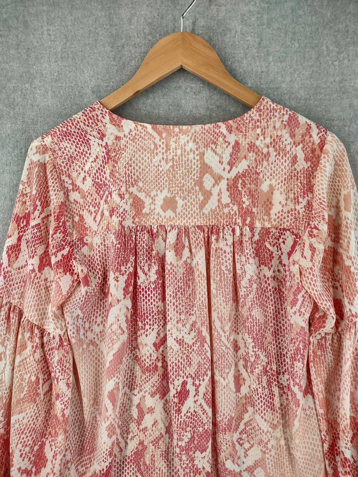 Cabi Top Extra Small Pink Boho Chic Python Print … - image 9